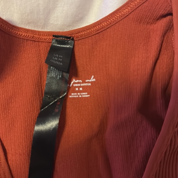 Urban Outfitters. Out From Under- Hailey Seamless Plunge Bra Top. - Picture 3 of 5